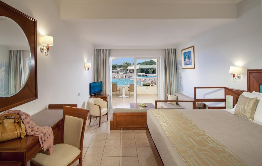 Kipriotis Maris Suites Псаліді Екстер'єр фото