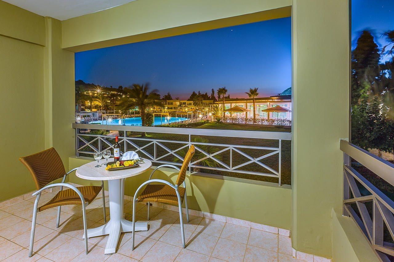 Kipriotis Maris Suites Псаліді Екстер'єр фото