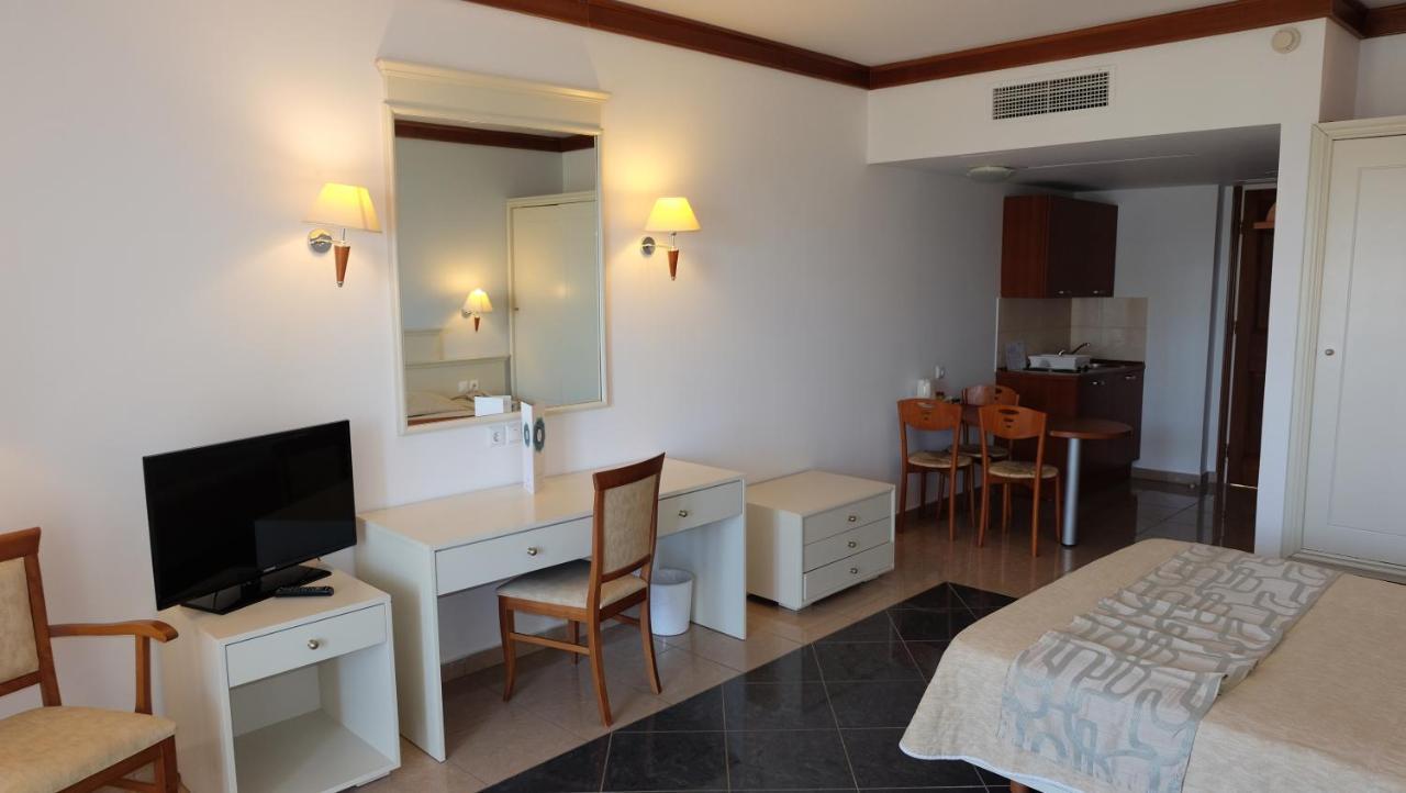 Kipriotis Maris Suites Псаліді Екстер'єр фото